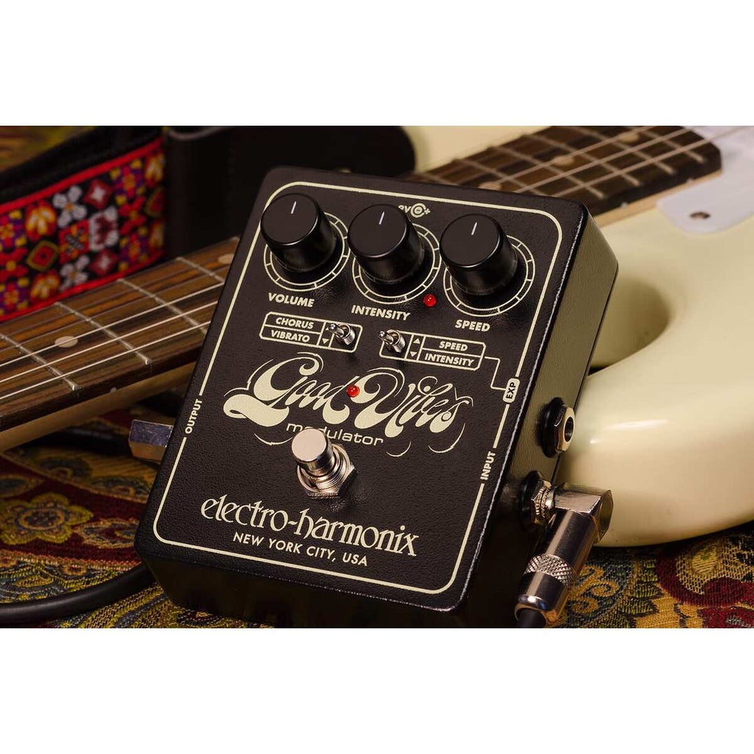 Electro-Harmonix EHX Good Vibes Analog Modulator 1
