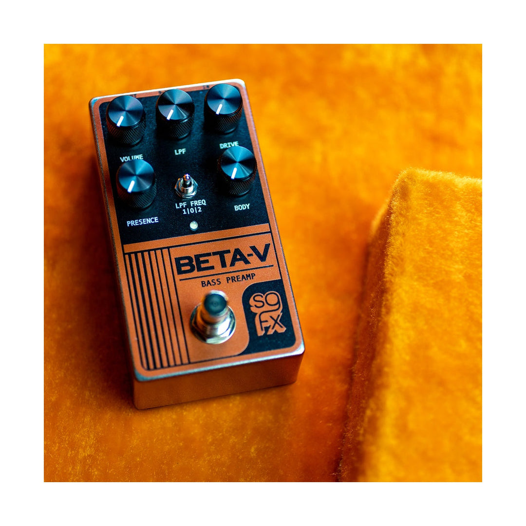 Solid Gold FX Beta-V - Bass Preamp 1