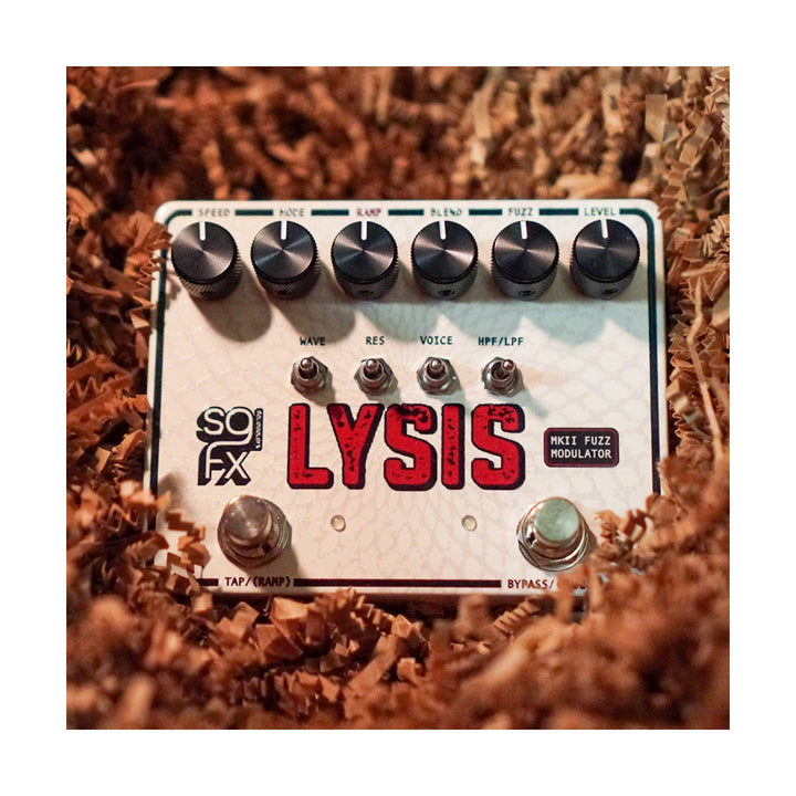 Solid Gold FX Lysis MKII - Polyphonic Octave Fuzz Modulator 2