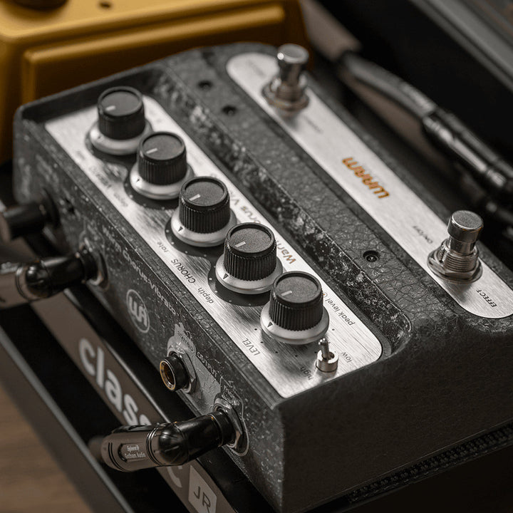 Warm Audio Stereo Chorus & Vibrato Pedal With Depth & Rate Controls 4